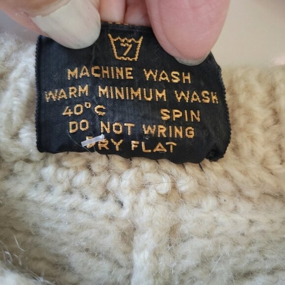 Gaeltarra IRELAND Hand Crafted Ivory Chunky Pullover FISHERMAN WOOL Sweater smal - Picture 6 of 6